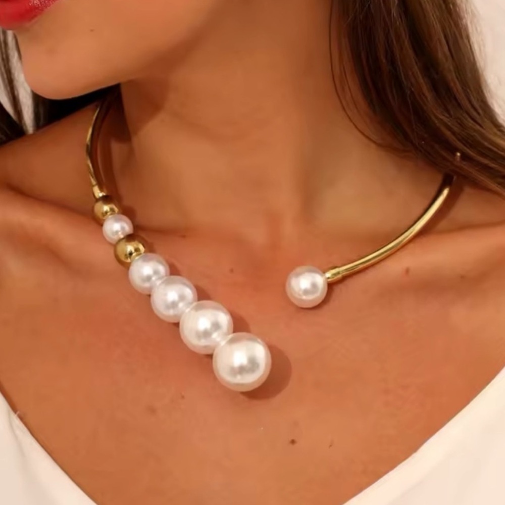 18K Gold colot  and White Pearl Necklaces stainless steel